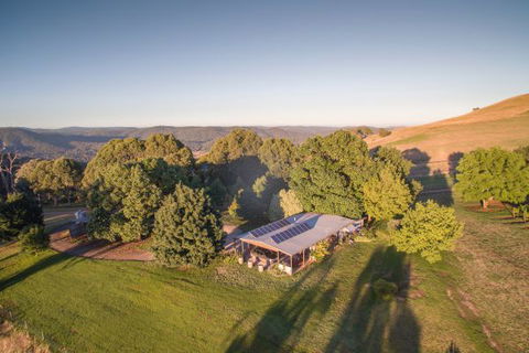 Mt Bellevue Lodge - King Valley - Broome Tourism 8