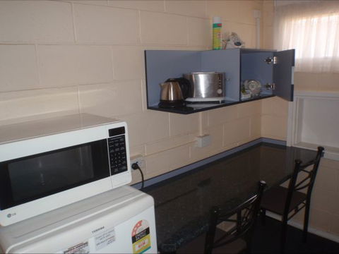 Murray Bridge Central Olympic Motel And Cottages - Broome Tourism 3