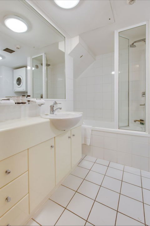 Oakwood Hotel And Apartments Brisbane - Broome Tourism 8