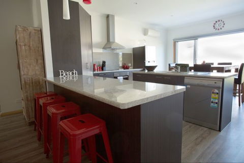 RED FIN Part Of BLUE FIN HOLIDAY HOMES - Broome Tourism 2
