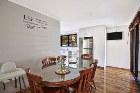 Sandy Toes Beach House - Broome Tourism 4