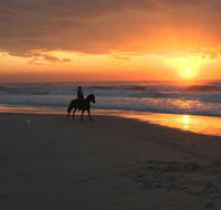Tassiriki Holiday Cabins - Broome Tourism