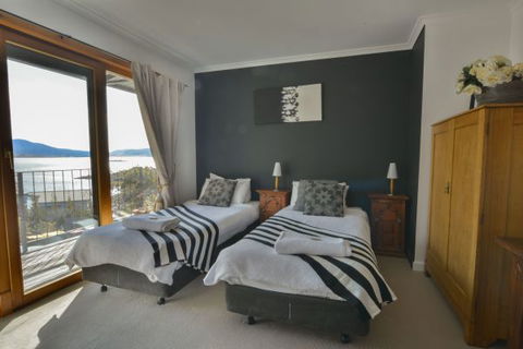 The Point Jindabyne - Broome Tourism 3