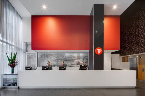 Travelodge Hotel Melbourne Docklands - Broome Tourism 0