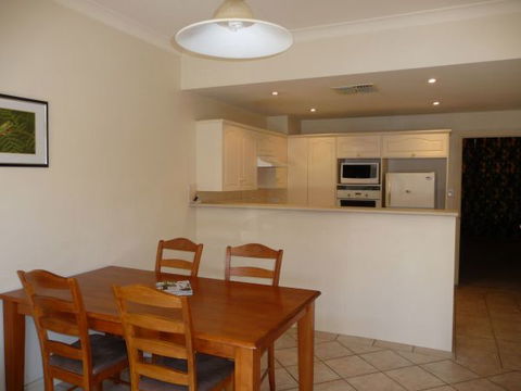 Villa On Louisa - Broome Tourism 4
