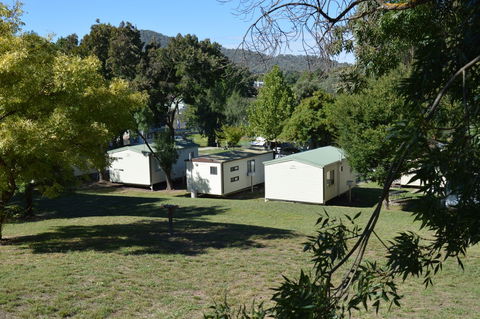 Adelong Golden Gully Caravan Park - Broome Tourism 1