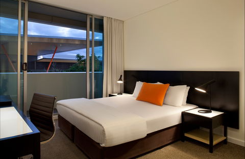 Adina Apartment Hotel Perth - Mounts Bay Road - Broome Tourism 1