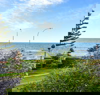 Ariadne - A Hop Skip and a Jump to the Beach with Sea Views - Broome Tourism