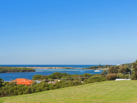 Augusta Hotel Motel - Broome Tourism 1