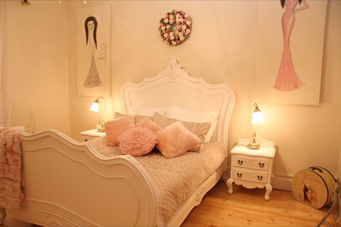 Azalea Cedar-Rose Villa - Broome Tourism 1
