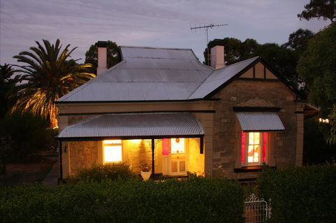 Azalea Cedar-Rose Villa - Broome Tourism 7