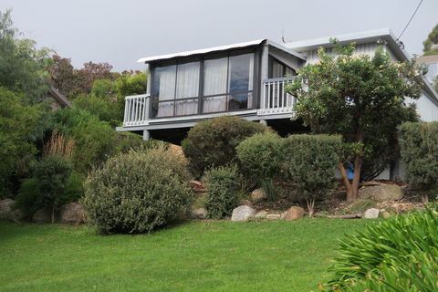 Binalong Bay Beach Shack - Broome Tourism 3