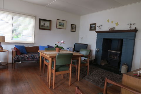 Binalong Bay Beach Shack - Broome Tourism 5