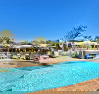 Crescent Head Resort And Conferance Centre - Broome Tourism