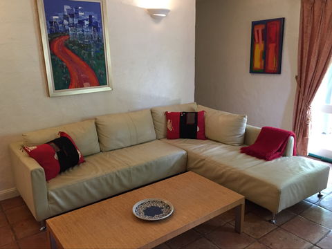 Dennis Cottage - Broome Tourism 0