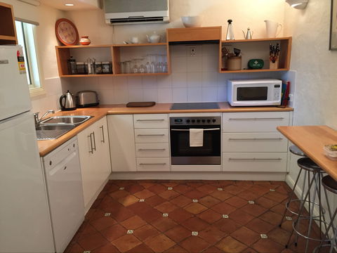 Dennis Cottage - Broome Tourism 1