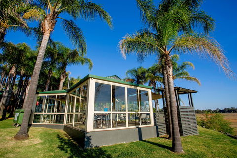 Discovery Parks - Lake Hume - Broome Tourism 3