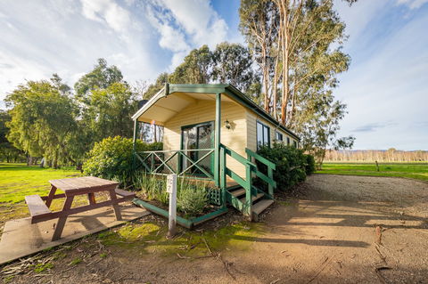 Eildon Riverside Holiday Park - Broome Tourism 4