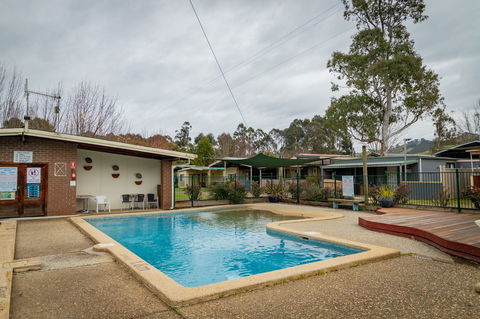 Eildon Riverside Holiday Park - Broome Tourism 7