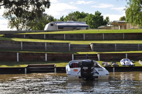 Euston Riverfront Caravan Park And Cafe - Broome Tourism 2