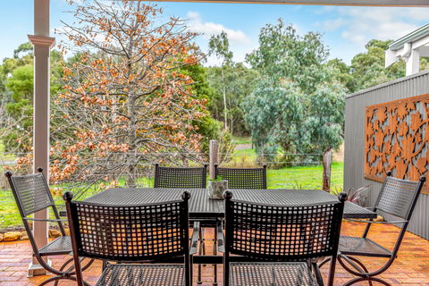 Grandview Accommodation - The Elm Tree Apartments - Broome Tourism 9