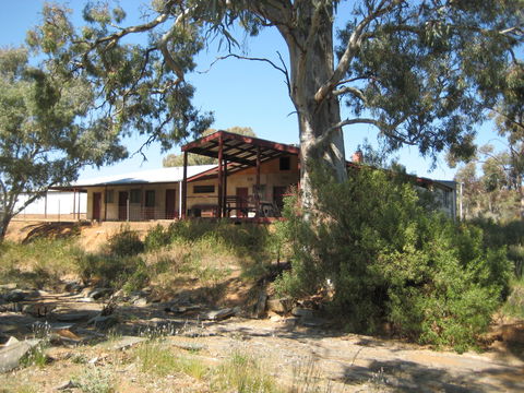 Gum Creek Shearer's Quarters - Broome Tourism 1