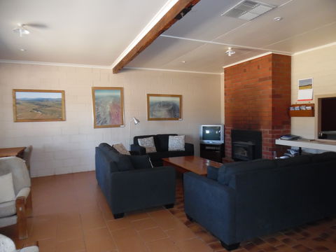 Gum Creek Shearer's Quarters - Broome Tourism 3