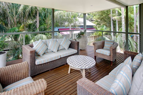 Jimmy's Beach House: Belongil Beach - Broome Tourism 3