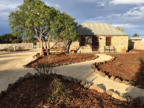 Keefers Cottage - Broome Tourism 0