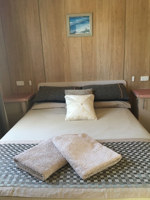 Kingscote Tourist Park And Family Units - Broome Tourism 2