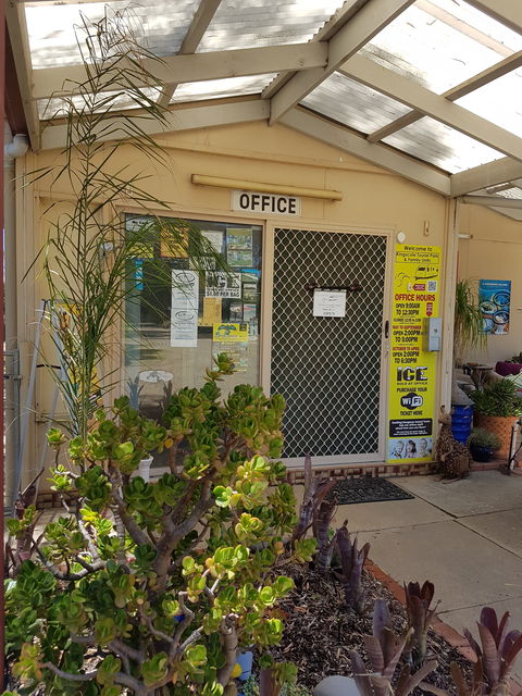 Kingscote Tourist Park And Family Units - Broome Tourism 5