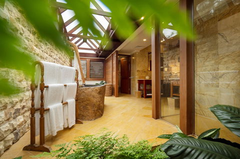 Makepeace Island - Sir Richard Branson's Australian Home - Broome Tourism 3