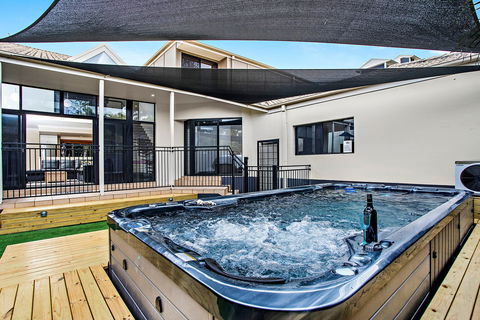 Serenity At Sapphire - Broome Tourism 0