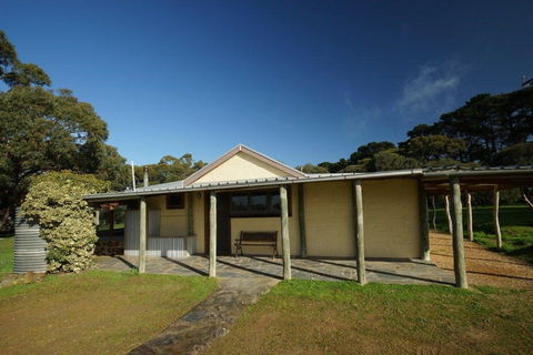 Southern Ocean Retreats - Goondooloo Cottage - Broome Tourism 1
