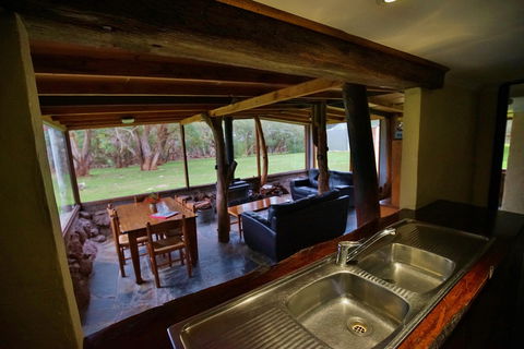 Southern Ocean Retreats - Goondooloo Cottage - Broome Tourism 3