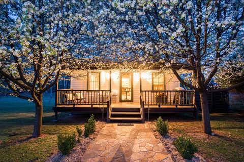 The Guesthouse: Hill End - Broome Tourism 0