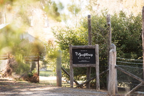 The Guesthouse: Hill End - Broome Tourism 1