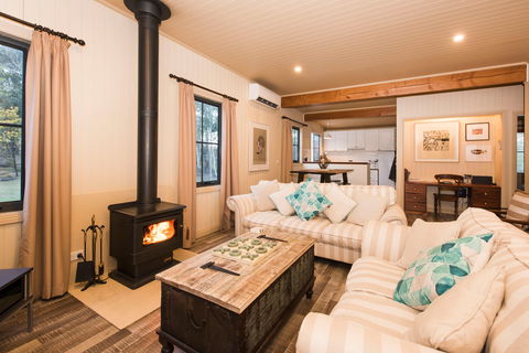 The Guesthouse: Hill End - Broome Tourism 4