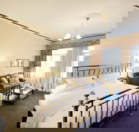 The Settlement Hotel - Broome Tourism