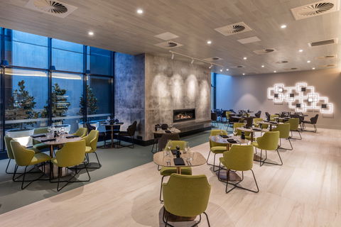 Deco Hotel Canberra - Broome Tourism 5