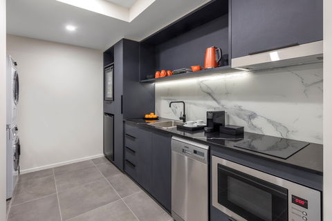 Deco Hotel Canberra - Broome Tourism 6