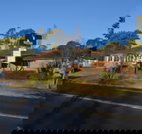 Deer Park Motor Inn Armidale - Broome Tourism