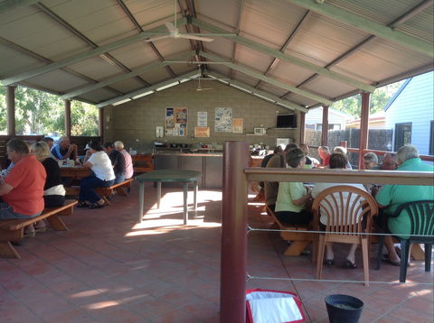Deniliquin Riverside Caravan Park - Broome Tourism 4