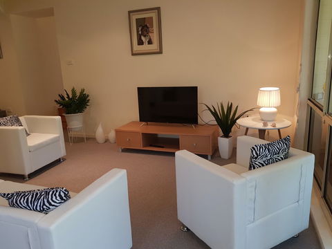 Ellie's Hide-Away At Malua Bay - Broome Tourism 2