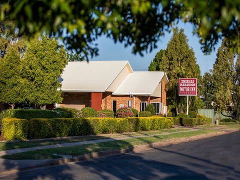 Emerald Maraboon Motor Inn - Broome Tourism 0