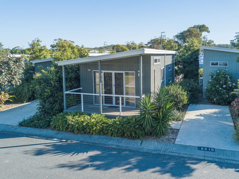 Fingal Bay Holiday Park - Broome Tourism 4