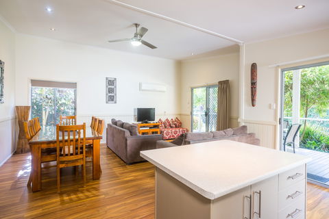 Fingal Bay Holiday Park - Broome Tourism 7