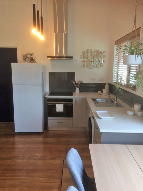 Franklin Accommodation - Broome Tourism 1