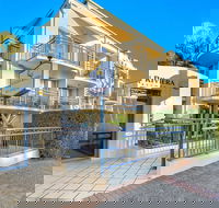 Golden Riviera Beach Resort - Broome Tourism