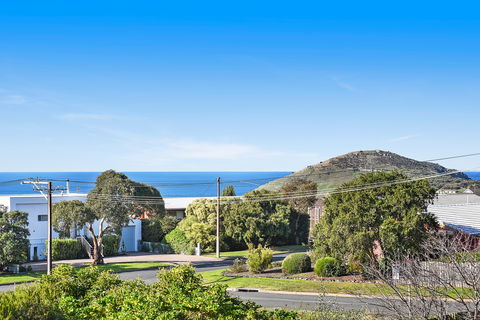 Highview - Panormaic Views Across Encounter Bay - Broome Tourism 0